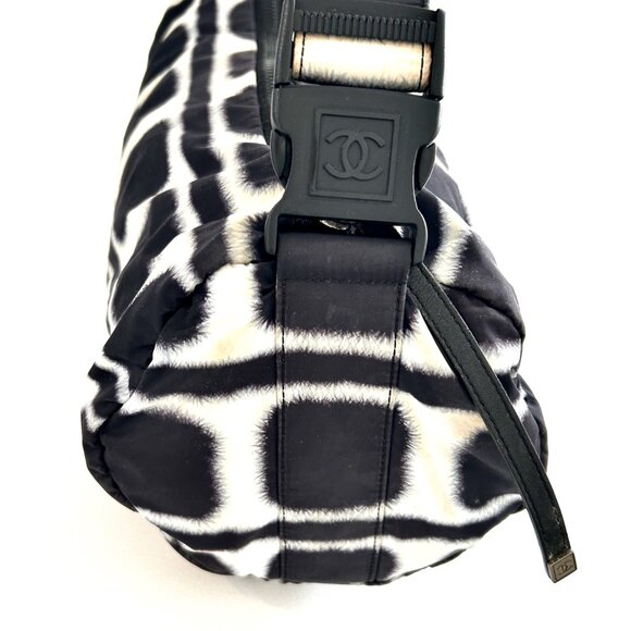 FINAL DROP!  Chanel Sports Nylon Shoulder/Crossbody Barrel Bag - Picture 8 of 15